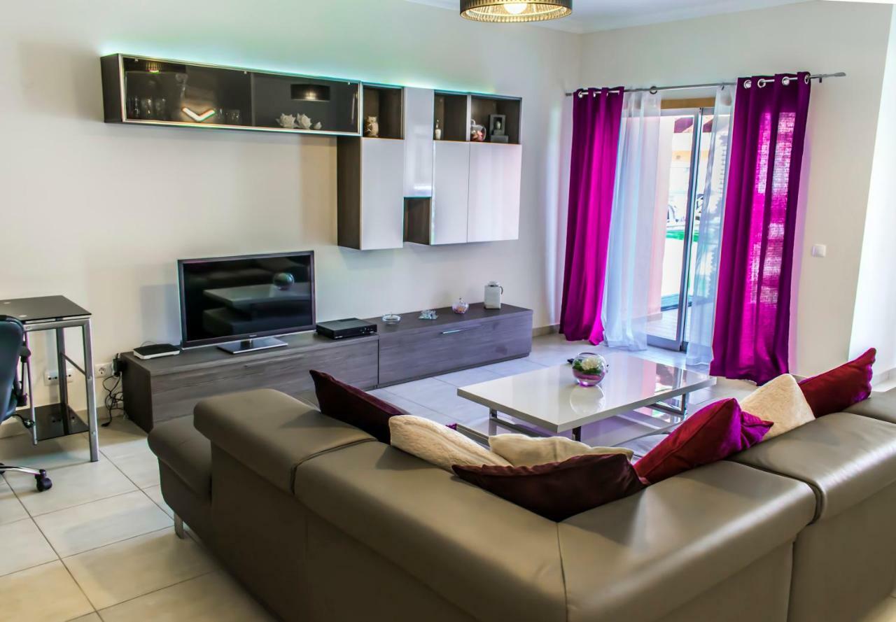 Moradia Jardins Do Vale Βίλα Αλμπουφέιρα Εξωτερικό φωτογραφία